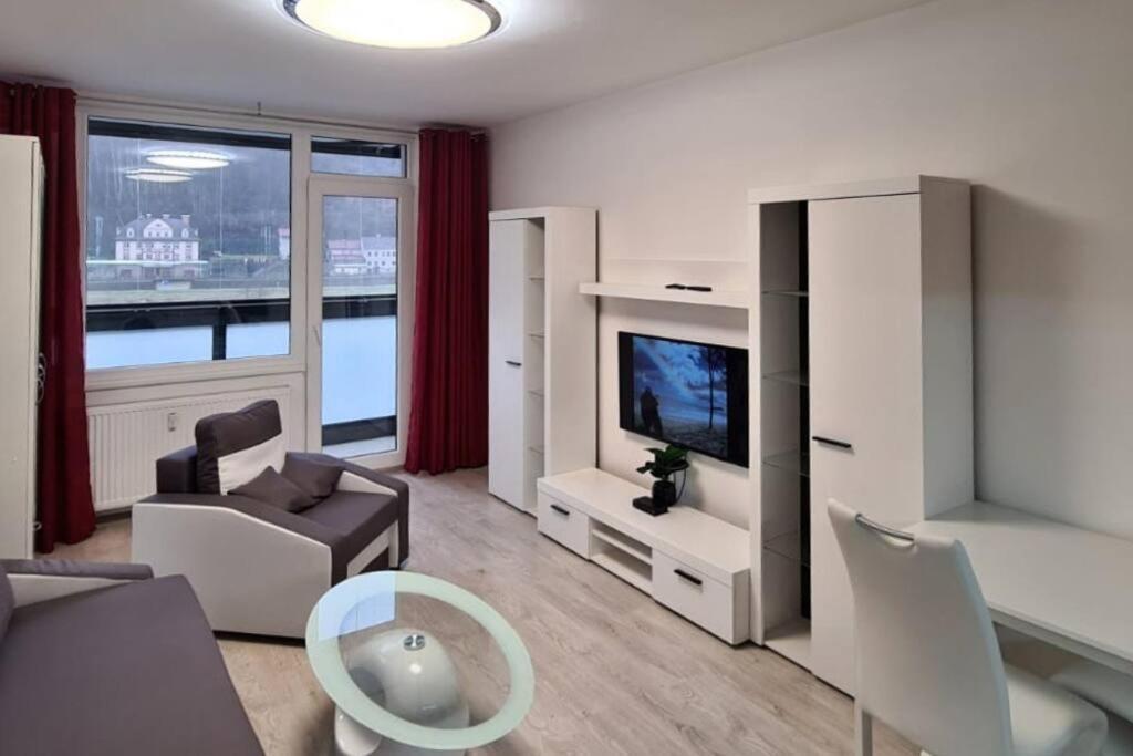 Utulny Apartman V Centru, S Krasnym Vyhledem ديشين المظهر الخارجي الصورة